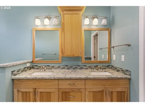 16915 SE 30th Street Vancouver WA 98683