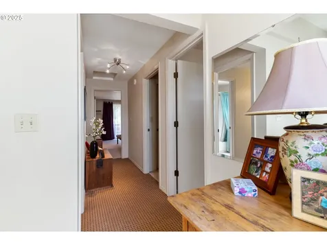 4825 SE 33rd Avenue Portland OR 97202