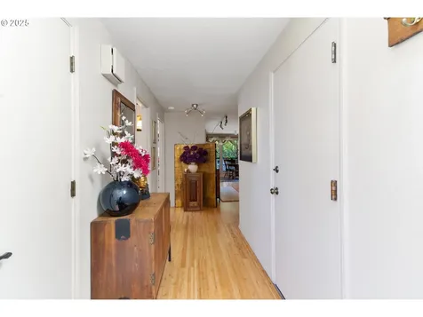 4825 SE 33rd Avenue Portland OR 97202