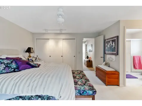 4825 SE 33rd Avenue Portland OR 97202