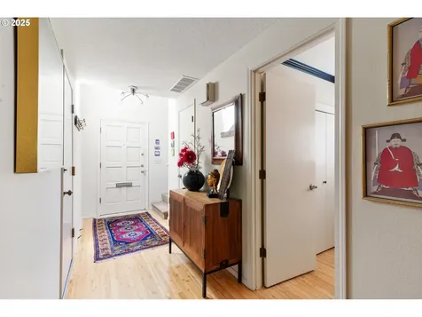 4825 SE 33rd Avenue Portland OR 97202