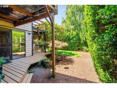 4825 SE 33rd Avenue Portland OR 97202