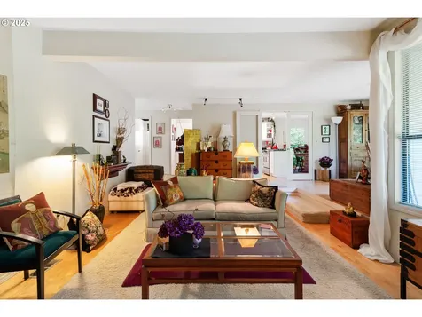 4825 SE 33rd Avenue Portland OR 97202