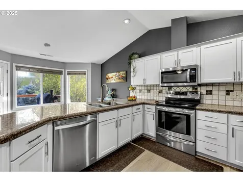 9416 NW 28th Court Vancouver WA 98665
