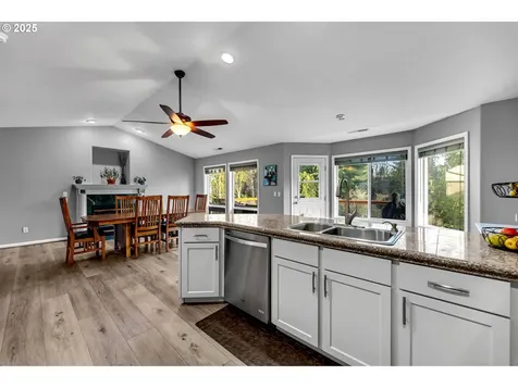 9416 NW 28th Court Vancouver WA 98665