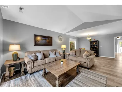 9416 NW 28th Court Vancouver WA 98665