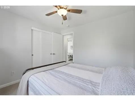 9011 NE 136th Avenue Vancouver WA 98682