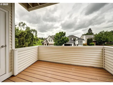 6770 SW Amber Lane Portland OR 97225