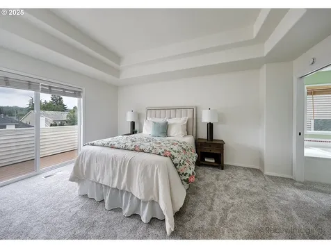6770 SW Amber Lane Portland OR 97225