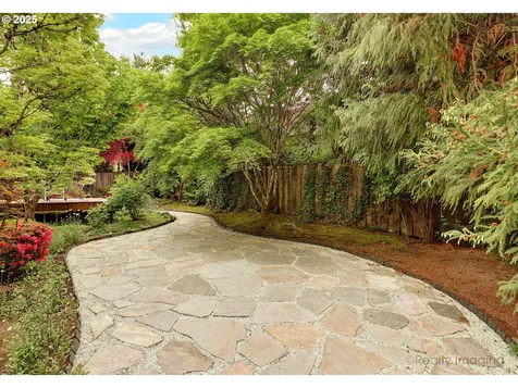 6770 SW Amber Lane Portland OR 97225