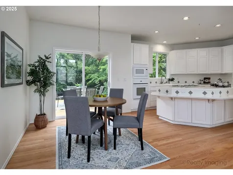 6770 SW Amber Lane Portland OR 97225