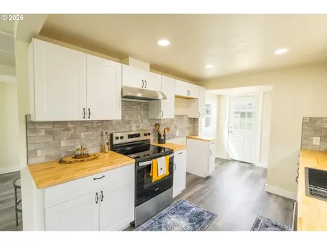 1925 NE Liberty Street Salem OR 97301