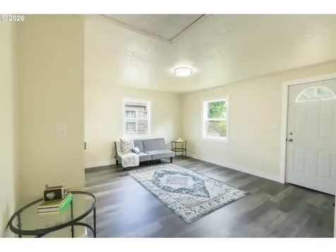 1925 NE Liberty Street Salem OR 97301