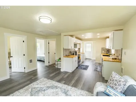 1925 NE Liberty Street Salem OR 97301