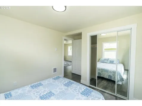1925 NE Liberty Street Salem OR 97301