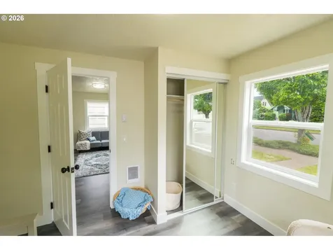 1925 NE Liberty Street Salem OR 97301