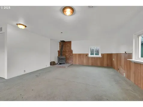 663 Swan Court Springfield OR 97477