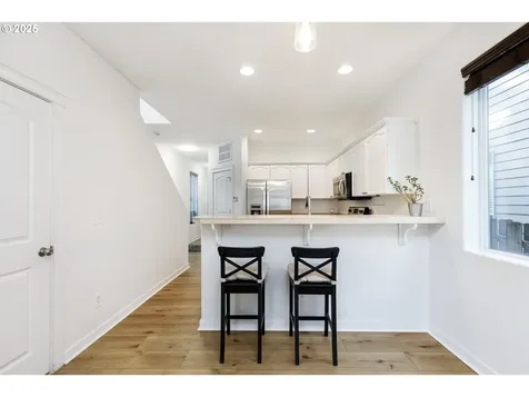 11525 SE Taylor Street Portland OR 97216
