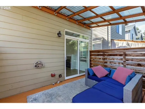 11525 SE Taylor Street Portland OR 97216