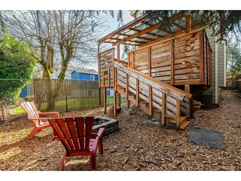 11525 SE Taylor Street Portland OR 97216