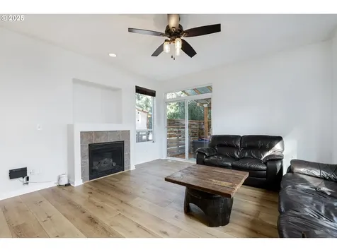 11525 SE Taylor Street Portland OR 97216
