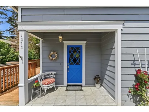 1072 Elrod Avenue Coos Bay OR 97420