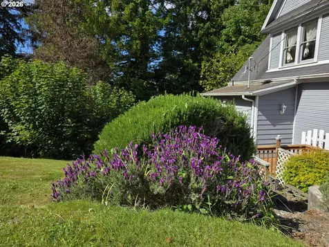 1072 Elrod Avenue Coos Bay OR 97420