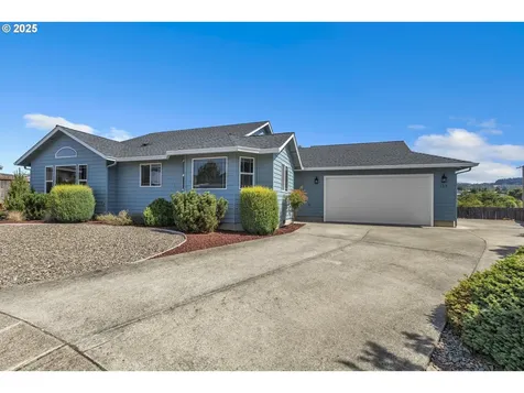 122 Lilly Court Sutherlin OR 97479