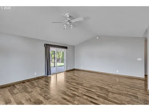 122 Lilly Court Sutherlin OR 97479