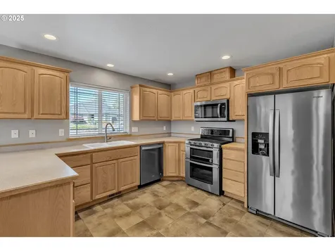 122 Lilly Court Sutherlin OR 97479