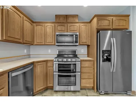 122 Lilly Court Sutherlin OR 97479