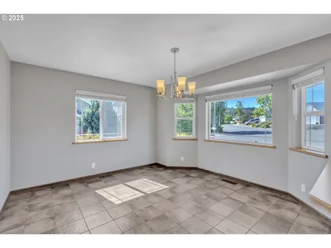 122 Lilly Court Sutherlin OR 97479
