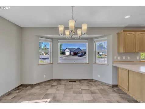 122 Lilly Court Sutherlin OR 97479