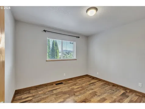 122 Lilly Court Sutherlin OR 97479