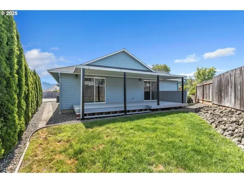 122 Lilly Court Sutherlin OR 97479
