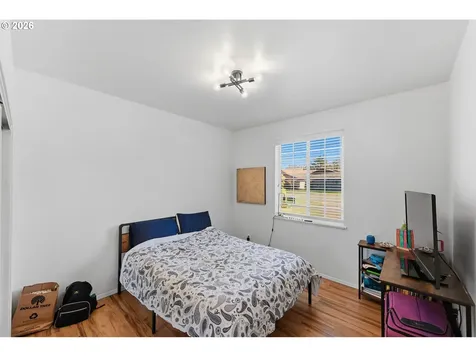 1120 Lakeshore Drive Coos Bay OR 97420