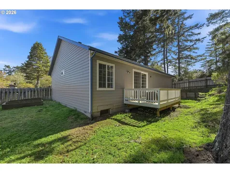 1120 Lakeshore Drive Coos Bay OR 97420