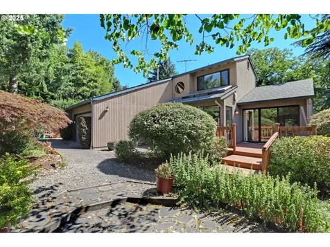 9140 SW 5th Avenue Portland OR 97219