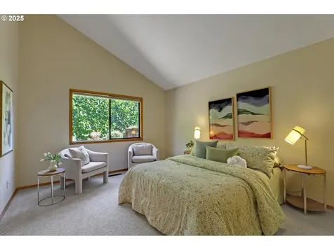 9140 SW 5th Avenue Portland OR 97219