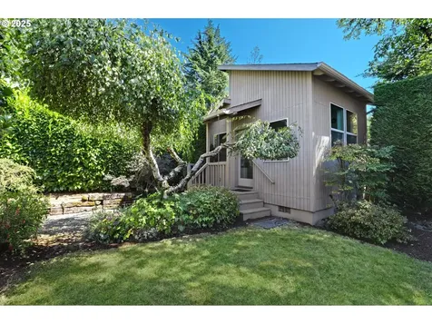 9140 SW 5th Avenue Portland OR 97219