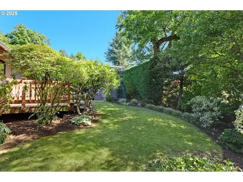 9140 SW 5th Avenue Portland OR 97219