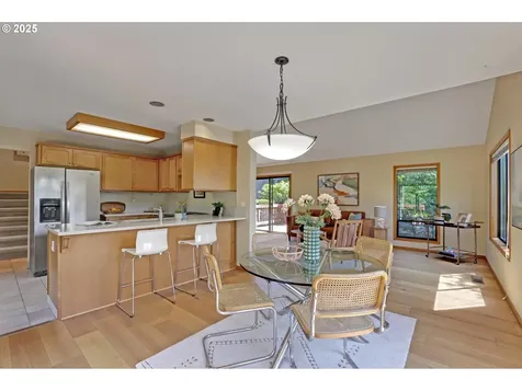 9140 SW 5th Avenue Portland OR 97219