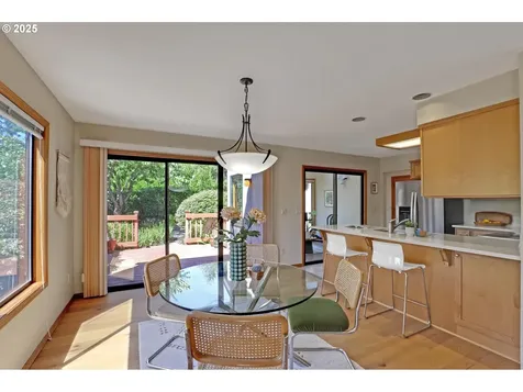 9140 SW 5th Avenue Portland OR 97219