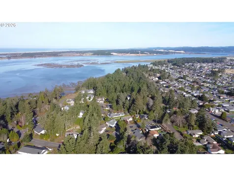 1080 Park Place Coos Bay OR 97420