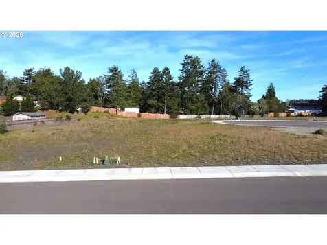 1080 Park Place Coos Bay OR 97420
