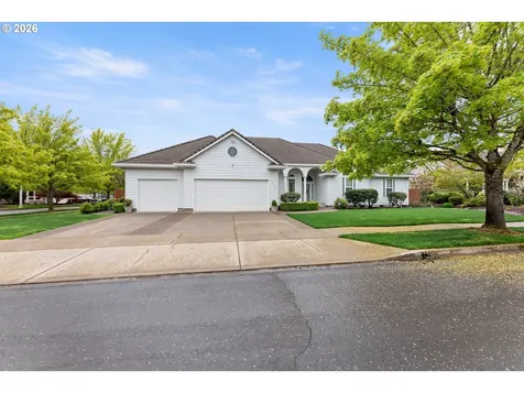 1702 NW Troon Court Mcminnville OR 97128