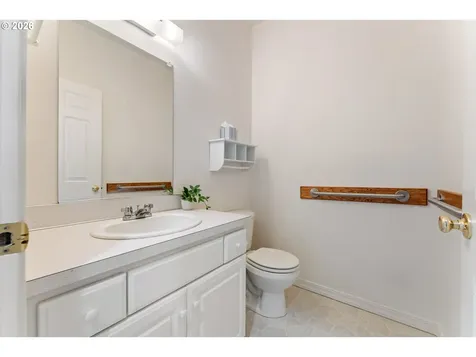 1702 NW Troon Court Mcminnville OR 97128