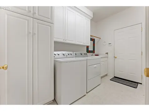 1702 NW Troon Court Mcminnville OR 97128