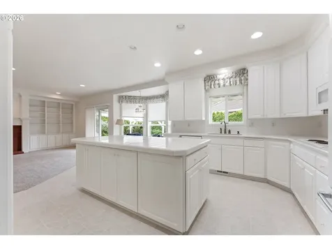 1702 NW Troon Court Mcminnville OR 97128