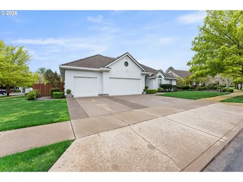 1702 NW Troon Court Mcminnville OR 97128